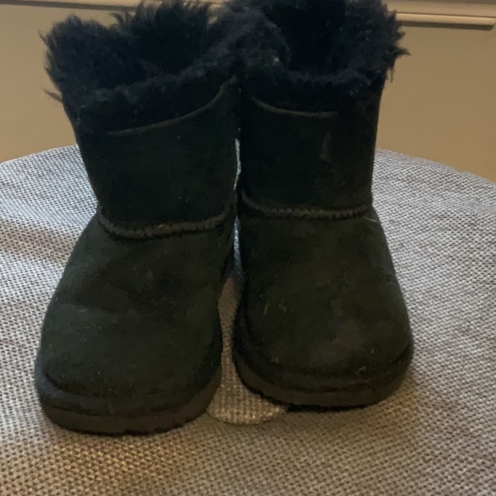 Ugg Mini Bailey Bow II size 9c